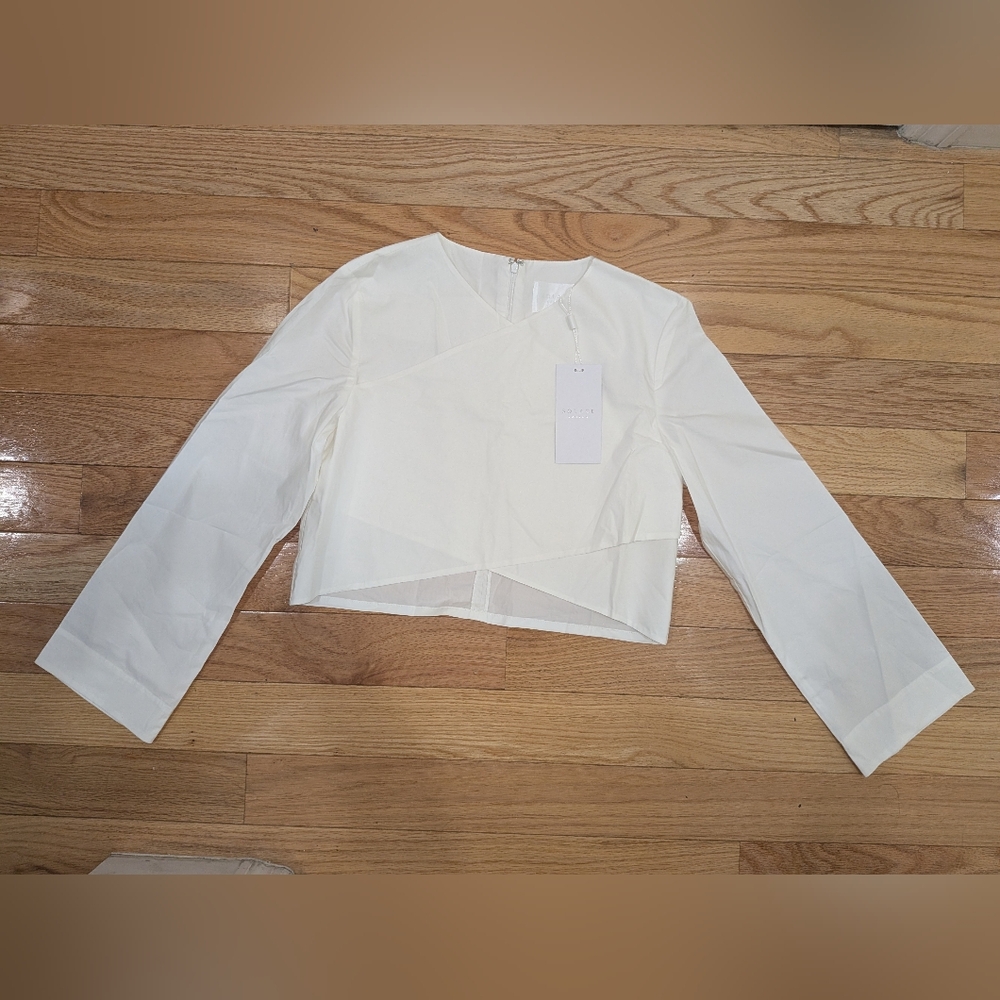 B5. NWT SOLACE LONDON CRISS CROSS SEREN TOP